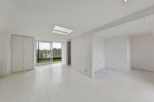 Sitting Room- click for photo gallery